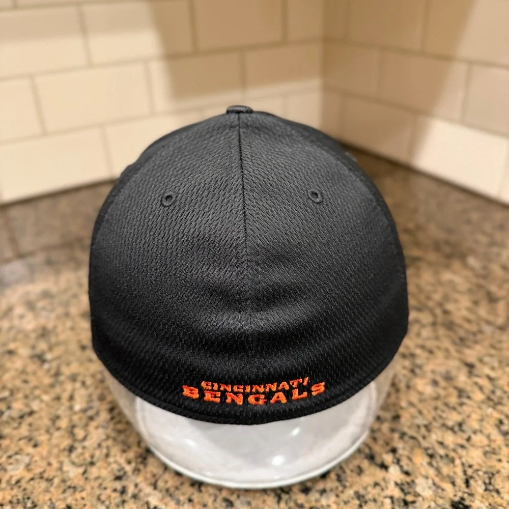 Cincinnati Bengals New Era 39THIRTY Stretch Fit Hat Cap M/L Black Orange NFL New